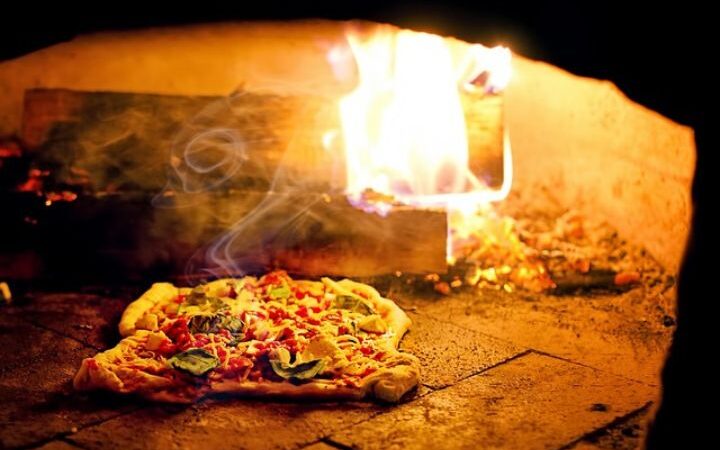 Pizzakÿhltisch – Complete Guide to Pizza Prep Tables